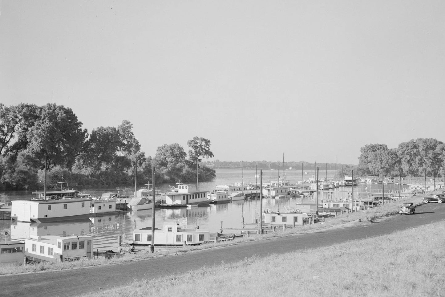 1940 Yacht Basin Louisville Kentucky Old Retro Vintage Keychain Picture