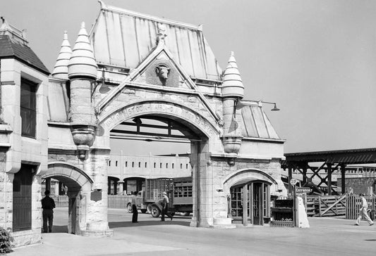 1941 Entrance To Union Stockyards Chicago Illinois Old Magnet Reprint