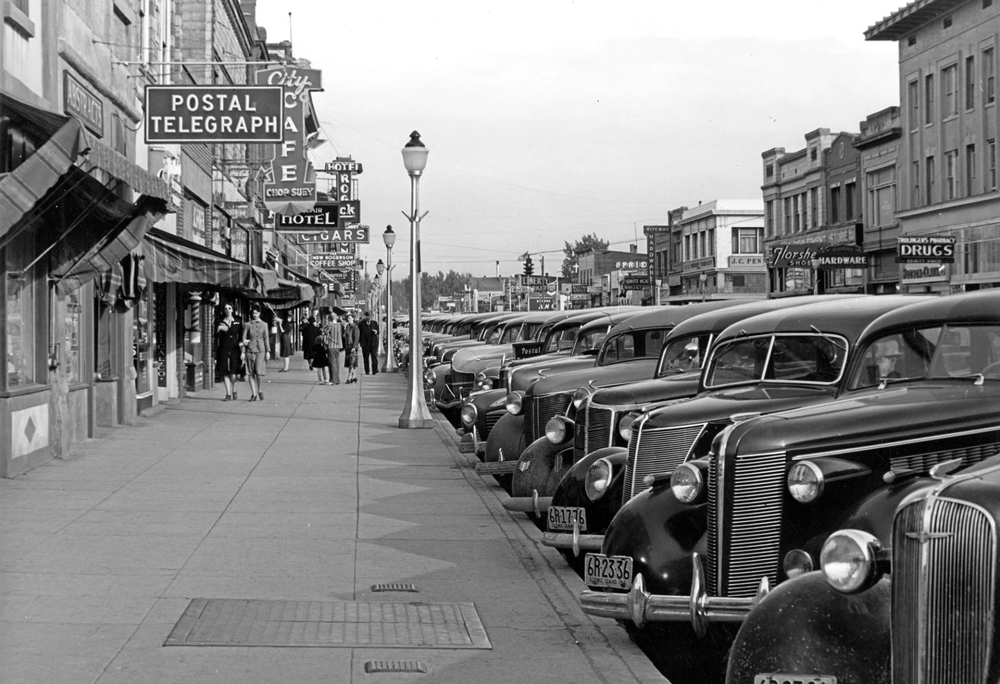 1941 Main Street Twin Falls Idaho Old Vintage Keychain Historic Reprint