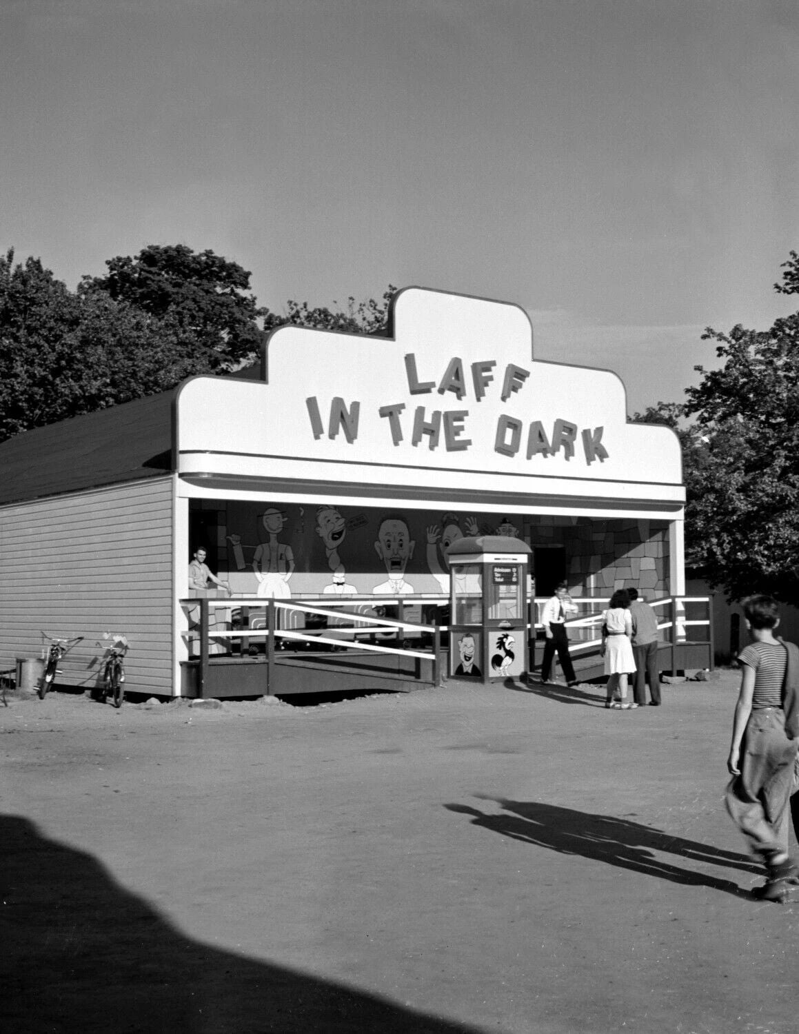 1942 Laff In The Dark Southington Ct Vintagegraph 300 Piece Jigsaw Puzzle