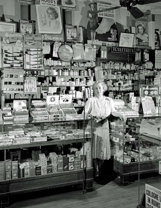 1942 Mrs. Ethel Oxley In Her Drugstore Connecticut Old 300 Piece Jigsaw Puzzle