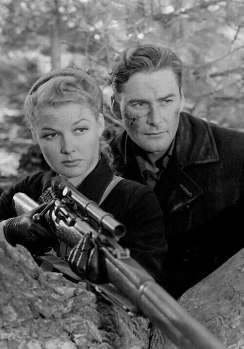 1943 Errol Flynn & Ann Sheridan Edge Of Darkness Movie 300 Piece Jigsaw Puzzle