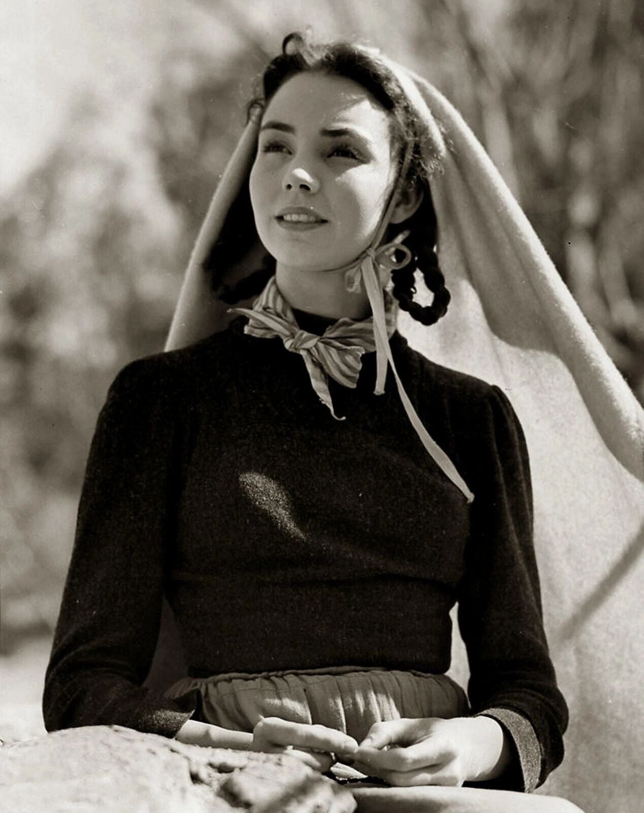 1943 Jennifer Jones In The Song Of Bernadette Poster 300 Piece Jigsaw Puzzle