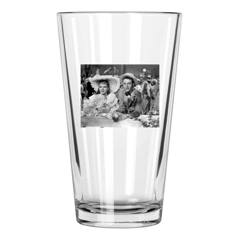 1944 Judy Garland, Tom Drake Photo Meet Me In St Louis Pint Beer Drinking Glass