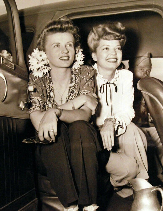 1944 Patty Thomas & Frances Langford Uso Old Vintage Magnet Reprint