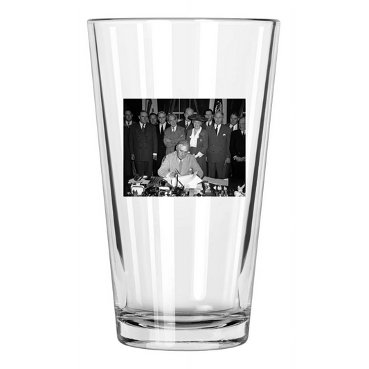 1944 President Franklin D Roosevelt Fdr Signs Gi Bill Pint Beer Drinking Glass