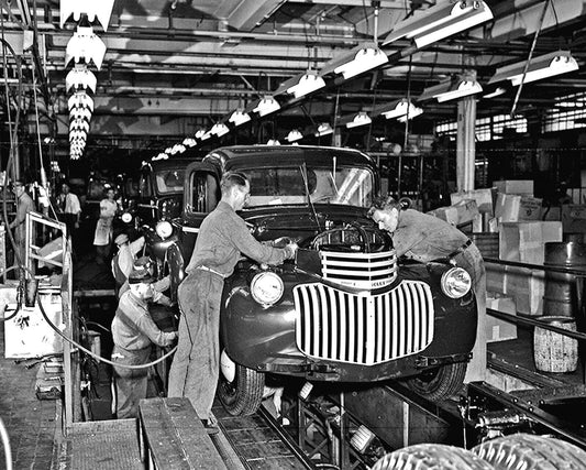 1945 Gm General Motors Pickup Truck Factory Assembly Line Poster Photo