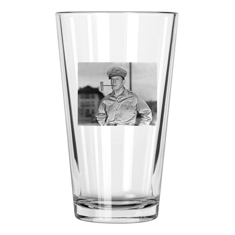 1945 World War Ii General Douglas Macarthur Military Pint Beer Drinking Glass