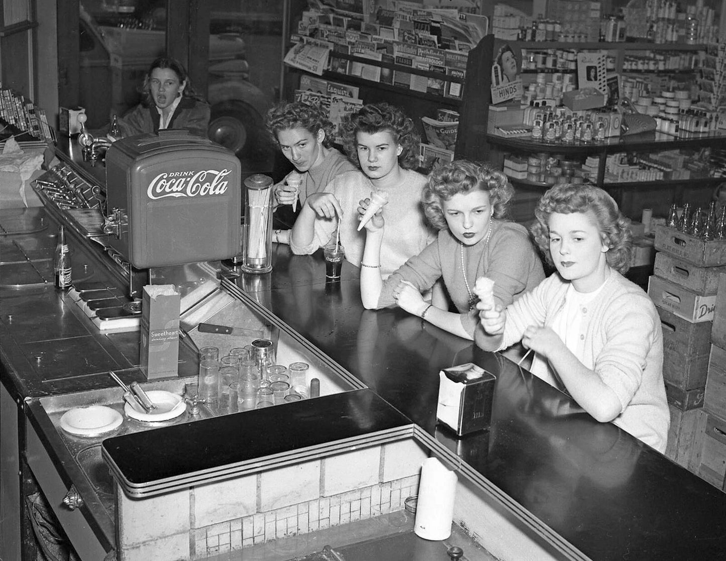 1945 Young Women Girls At Soda Fountain Rolla Mo Old Photo Reprint