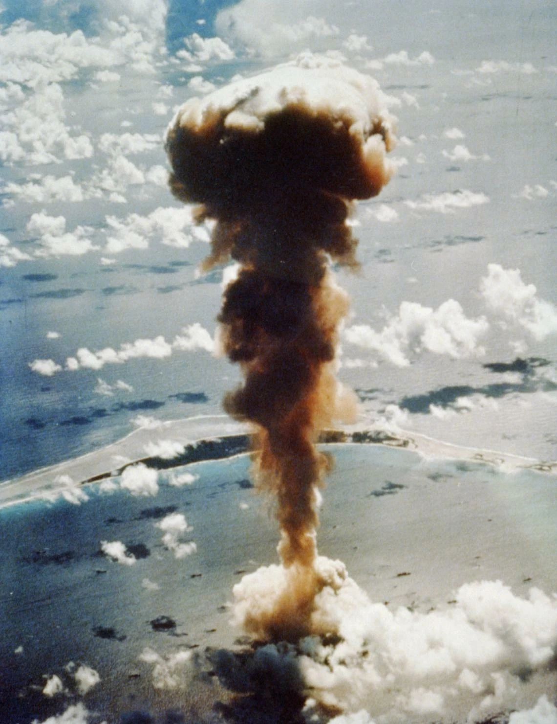 1946 Aerial View Able Test Nuclear Atomic Bomb Explosion Picture Magnet 8 X 10