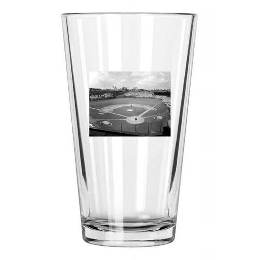 1946 Boston Red Sox Fenway Park Photo Baseball Field Pint Beer Drinking Glass