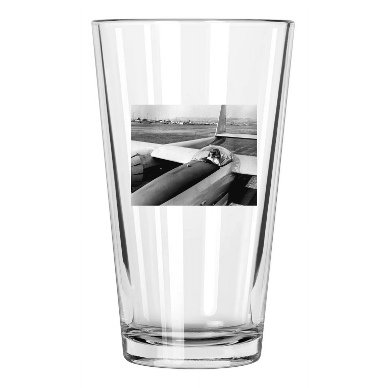1946 Famous Aviator Howard Hughes Photo Xf 11 Plane Pint Beer Drinking Glass
