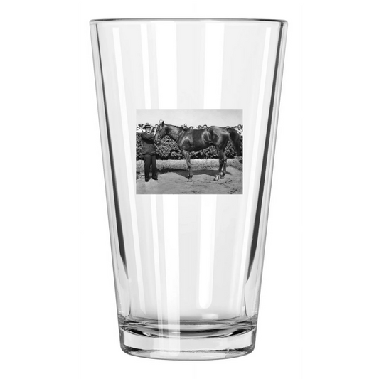 1946 Triple Crown Racehorse Assault Photo Thoroughbred Pint Beer Drinking Glass
