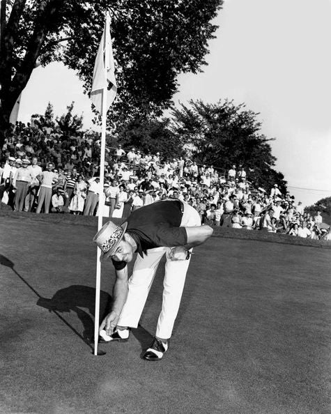 1949 Famous Golfer Sam Snead Glossy Magnet PGA Print Sinking The Putt!