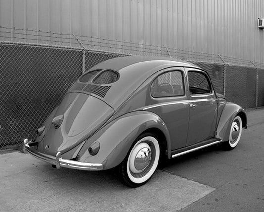 1949 Volkswagen Bug Split Window Beetle Classic Car Picture Magnet
