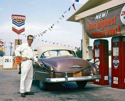 1951 Chevron Gas Station & Attendant Classic American Historic Picture Keychain