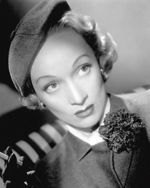 1951 Film Actress Marlene Dietrich Magnet No Highway Magnet Glossy Print