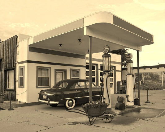 1951 Restored Shell Gas Station Classic Vintage Car Retro Picture Magnet