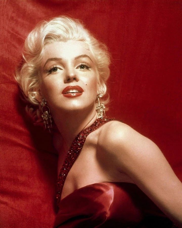 1953 Marilyn Monroe Glossy Magnet How To Marry A Millionaire Magnet