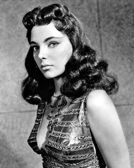 1955 Hollywood Actress Joan Collins Magnet Land Of The Pharoahs Magnet