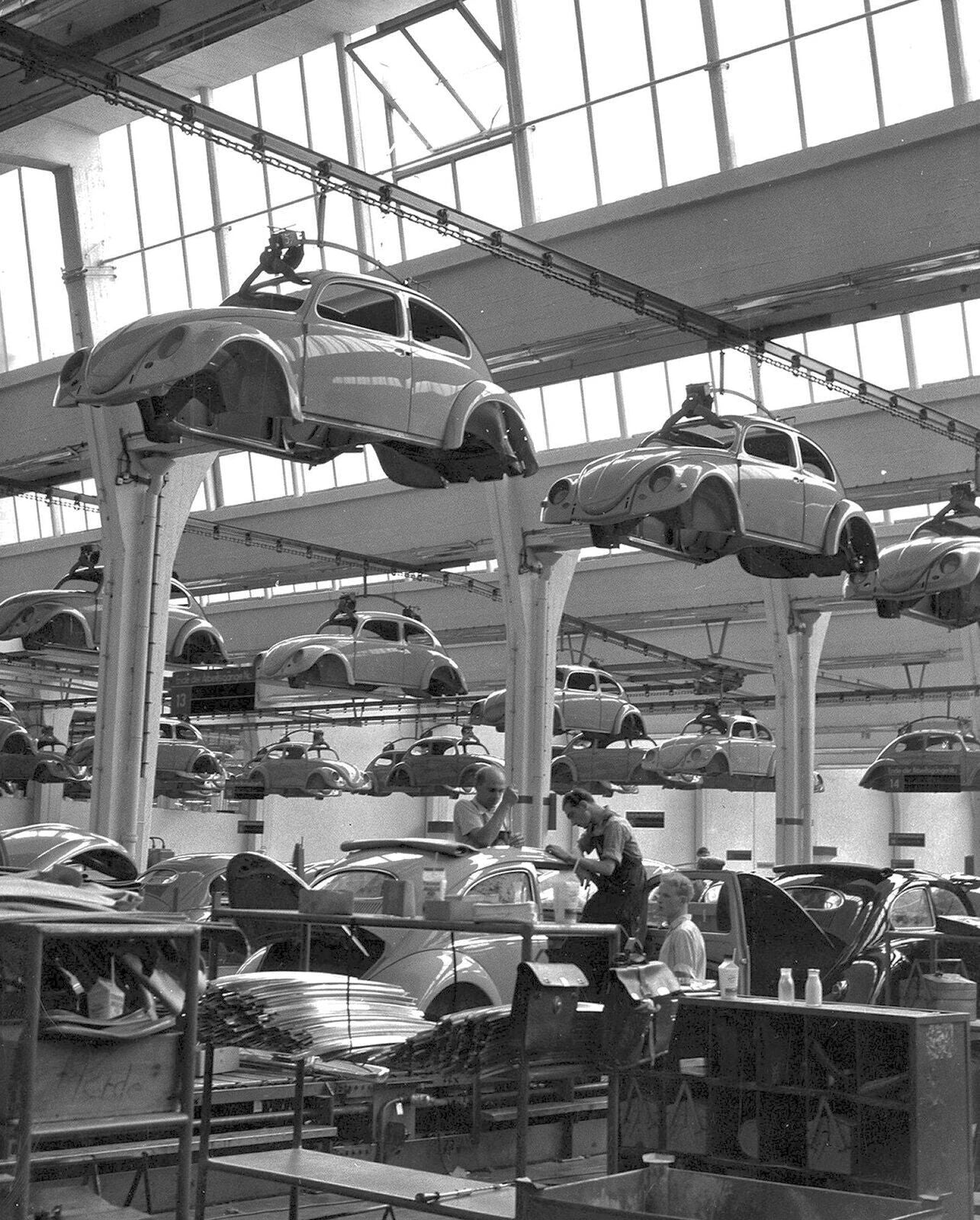 1955 Volkswagen Beatle Assembly Line Classic Car Factory Picture Magnet