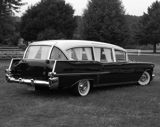 1957 Cadillac Superior Coach Hearse Classic Retro Vintage Car Keychain Keychain