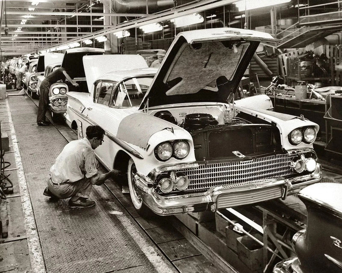 1958 Chevrolet Impala Assembly Line Classic Car Historic Keychain Picture