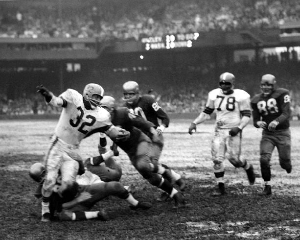 1958 Cleveland Browns Jim Brown Vs Washington Redskins Glossy Magnet Magnet