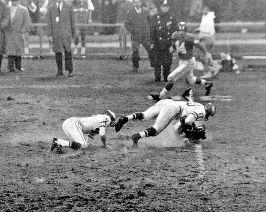 1960 Chuck Bednarik And Frank Gifford Glossy Photo Philadelphia Print