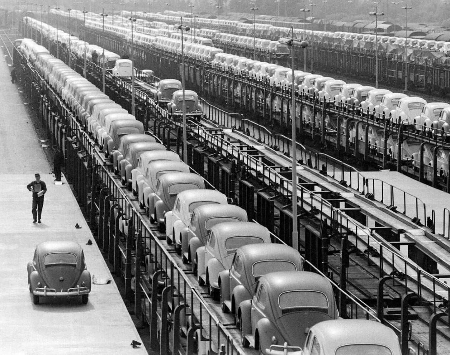 1960 New Volkswagens At Wolfsburg Factory Classic Car Picture Keychain