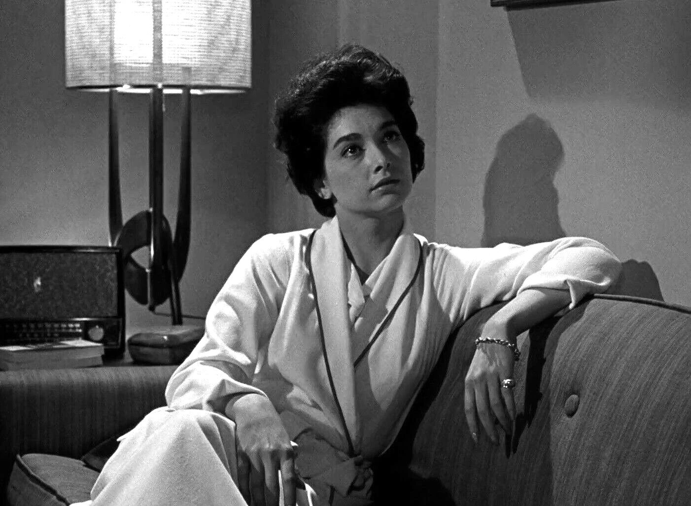 1960S 1970S Actress Suzanne Pleshette Publicity Print 300 Piece Jigsaw Puzzle