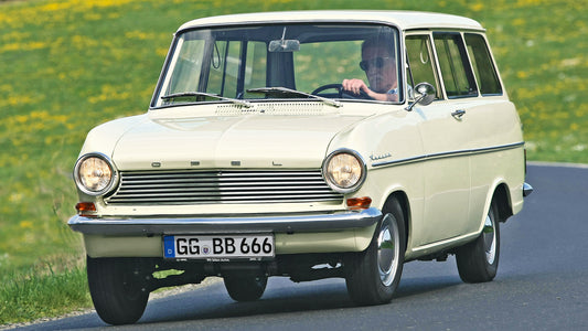 Opel Kadett Caravan Hd Art Keychain
