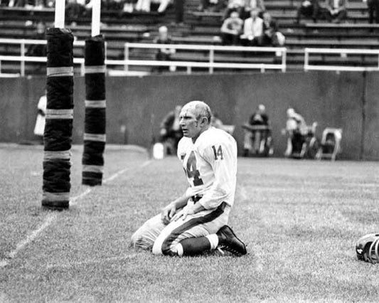 1964 New York Giants Ya Tittle Glossy Keychain Football Bloodied Shot Print!
