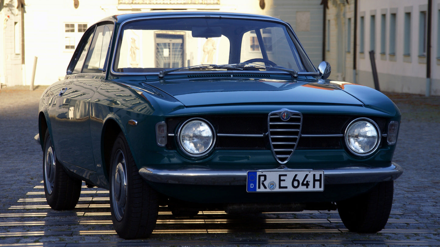 Alfa Romeo Gt Junior Hd Art Keychain