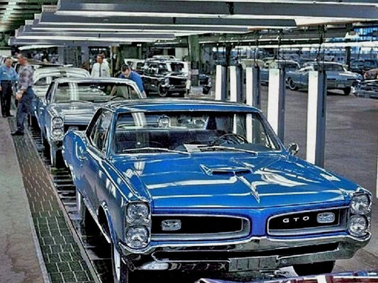 1966 Pontiac Gto Factory Assembly Line Classic Car Retro Picture Keychain