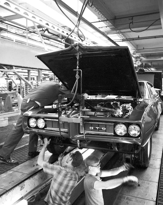 1968 Pontiac Gto Factory Assembly Amercian Classic Car Picture Photo