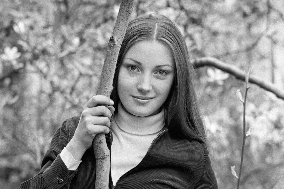 1969 British Actress Jane Seymour Old Keychain Picture Keychain Quinn Medicine