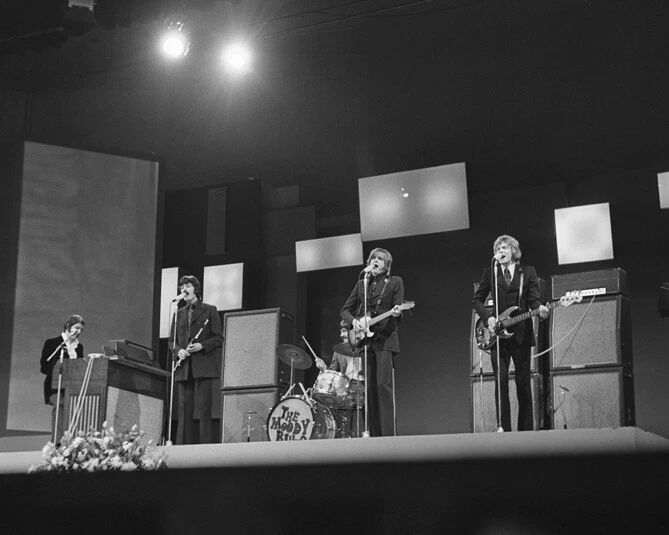 1969 Rock Band The Moody Blues Glossy Photo Print Blues Poster Mike Pinder