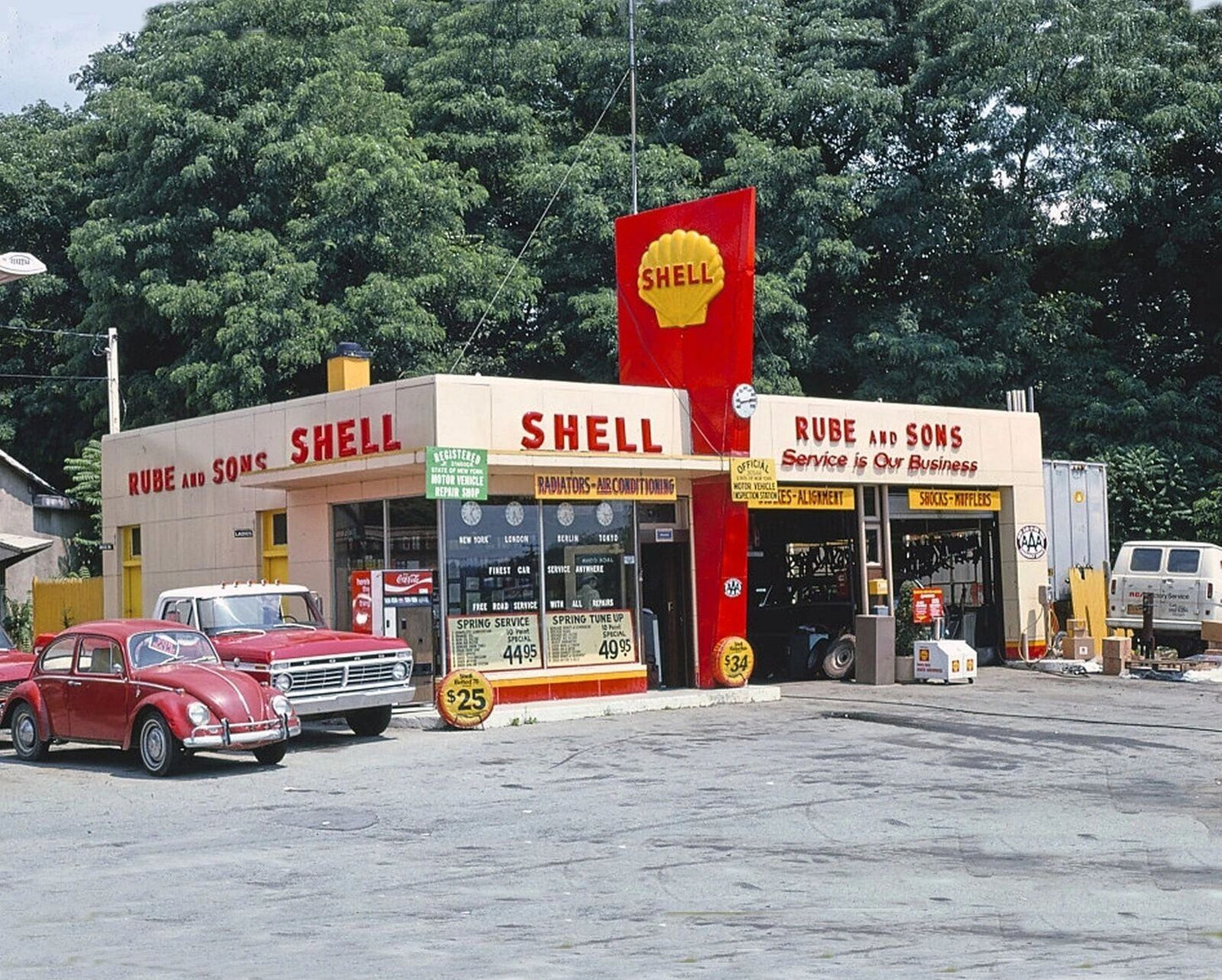 1970S Shell Gas & Service Station With Classic Cars Poster Photo