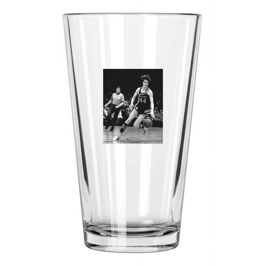 1971 Atlanta Hawks Pete Maravich 'Pistol Pete' Basketball Pint Beer Glass