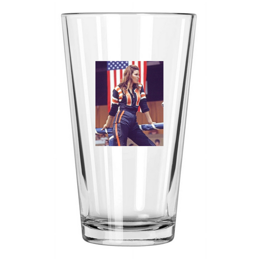 1972 Actress Raquel Welch Model 'Kansas City Bomber' Pint Beer Drinking Glass