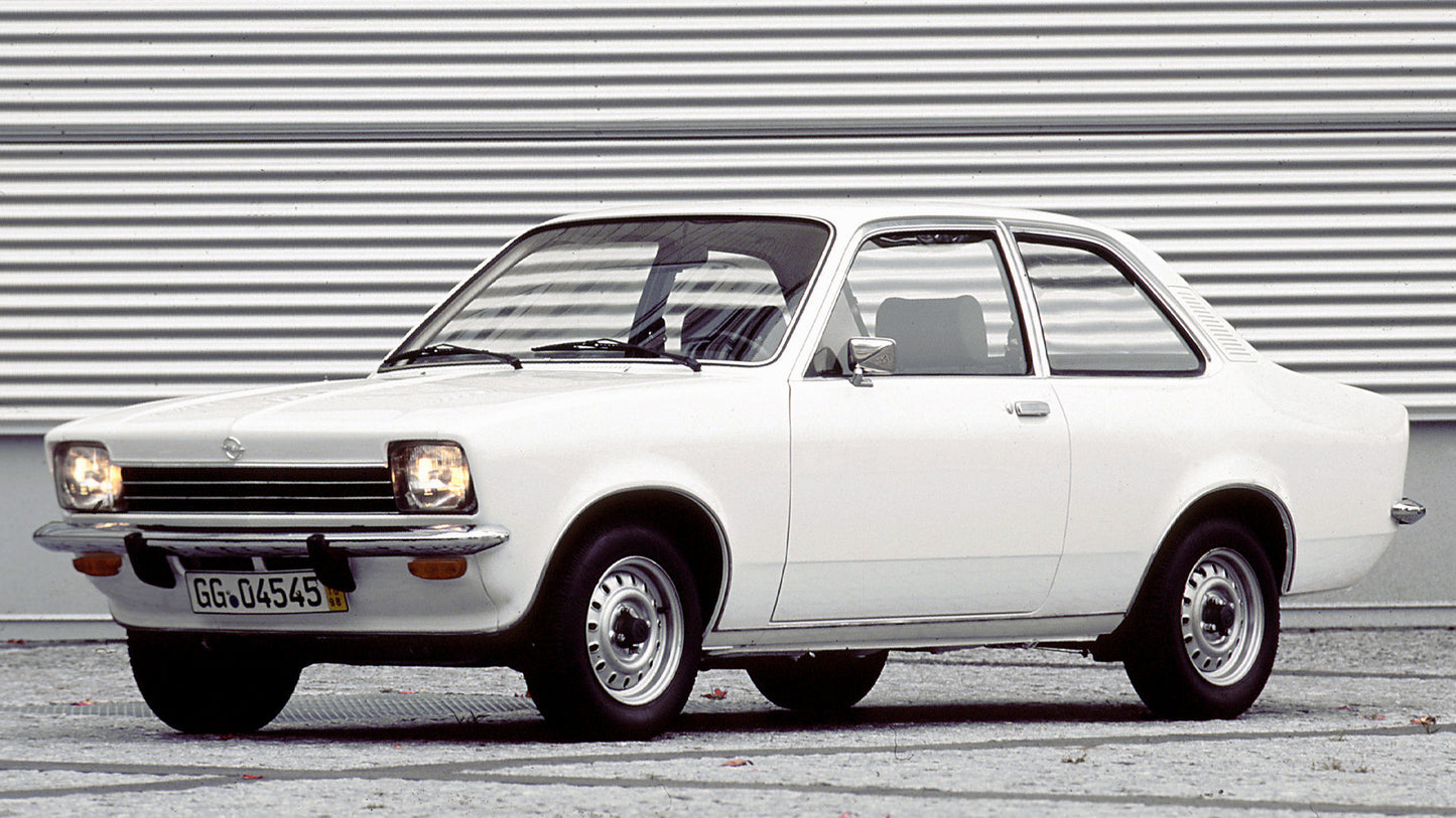 Opel Kadett Door Hd (1) Art Keychain