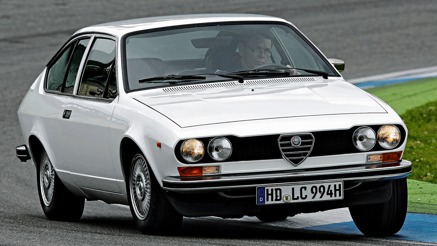 Alfa Romeo Alfetta Gt Hd Art Keychain