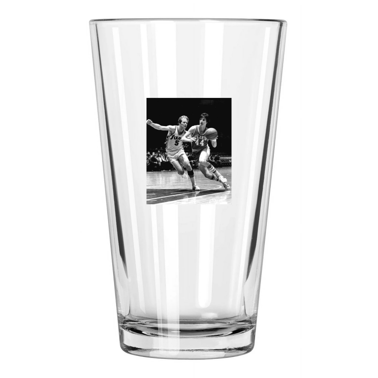 1974 Atlanta Hawks Pete Maravich 'Pistol Pete' Basketball Pint Beer Glass