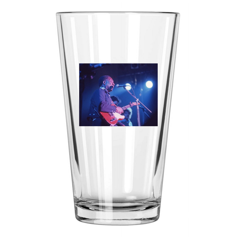 1974 Blues Singer Muddy Waters Photo Guitar Musical Pint Beer Drinking Glass