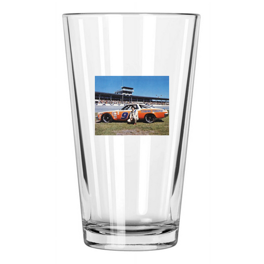 1974 Nascar Racing Darrell Waltrip Photo Dayton 500 Pint Beer Drinking Glass