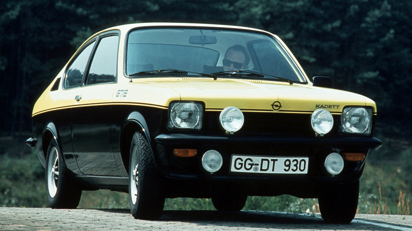 Opel Kadett Gt E Coupe Hd Art Keychain