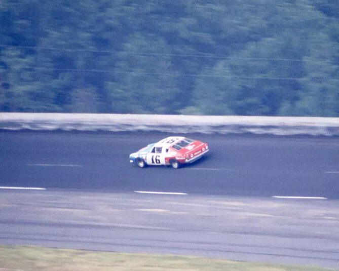 1975 Bobby Allison Glossy Keychain Coca Cola Amc Matador Car Keychain