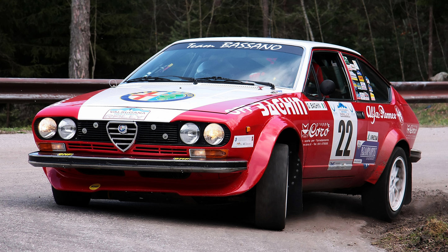 Alfa Romeo Alfetta Gtv Group Hd Art Keychain