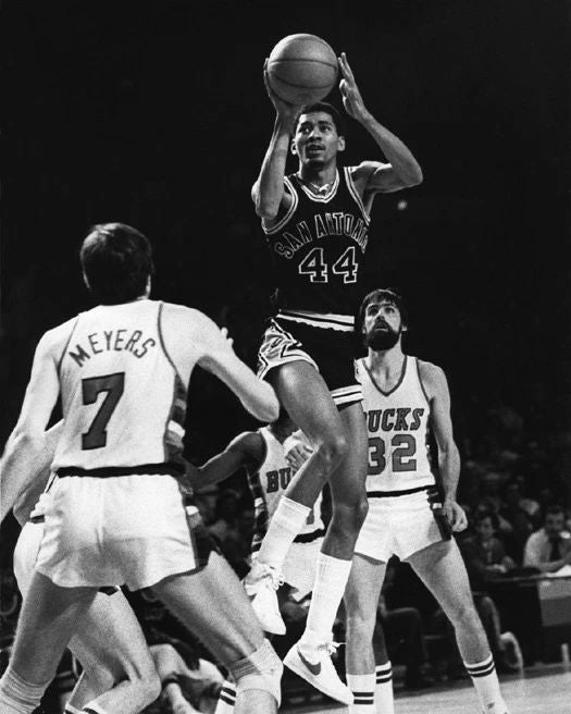 1978 San Antonio Spurs George Gervin Glossy Magnet Basketball Magnet